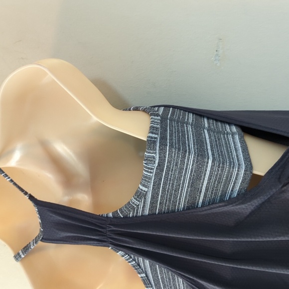 Lululemon No Limit Tank Graphite Striped Size 4 - Picture 9 of 16